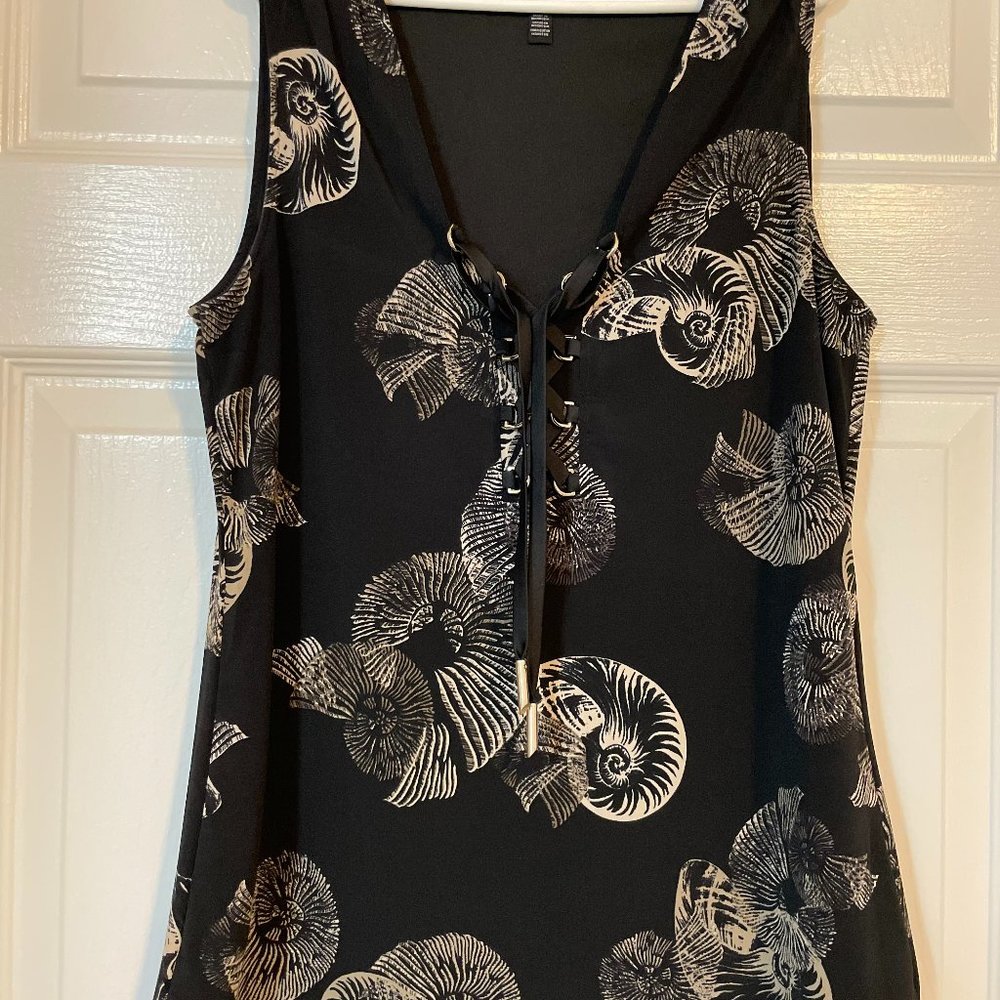 WHBM sleeveless lace-up top, Size XXS, black with cream-colored shell print